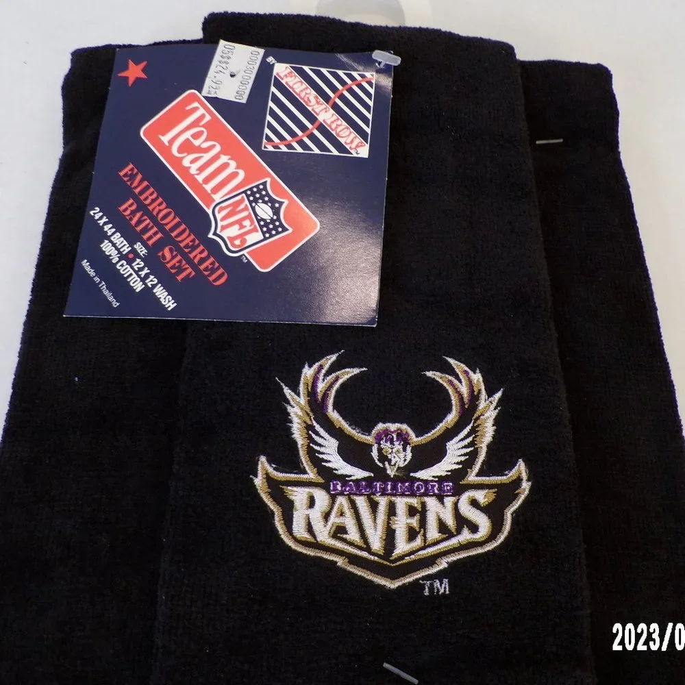 VINTAGE FIRST ROW NFL TEAM BALTIMORE RAVENS (2) PIECE EMBROIDERED BATH TOWEL SET